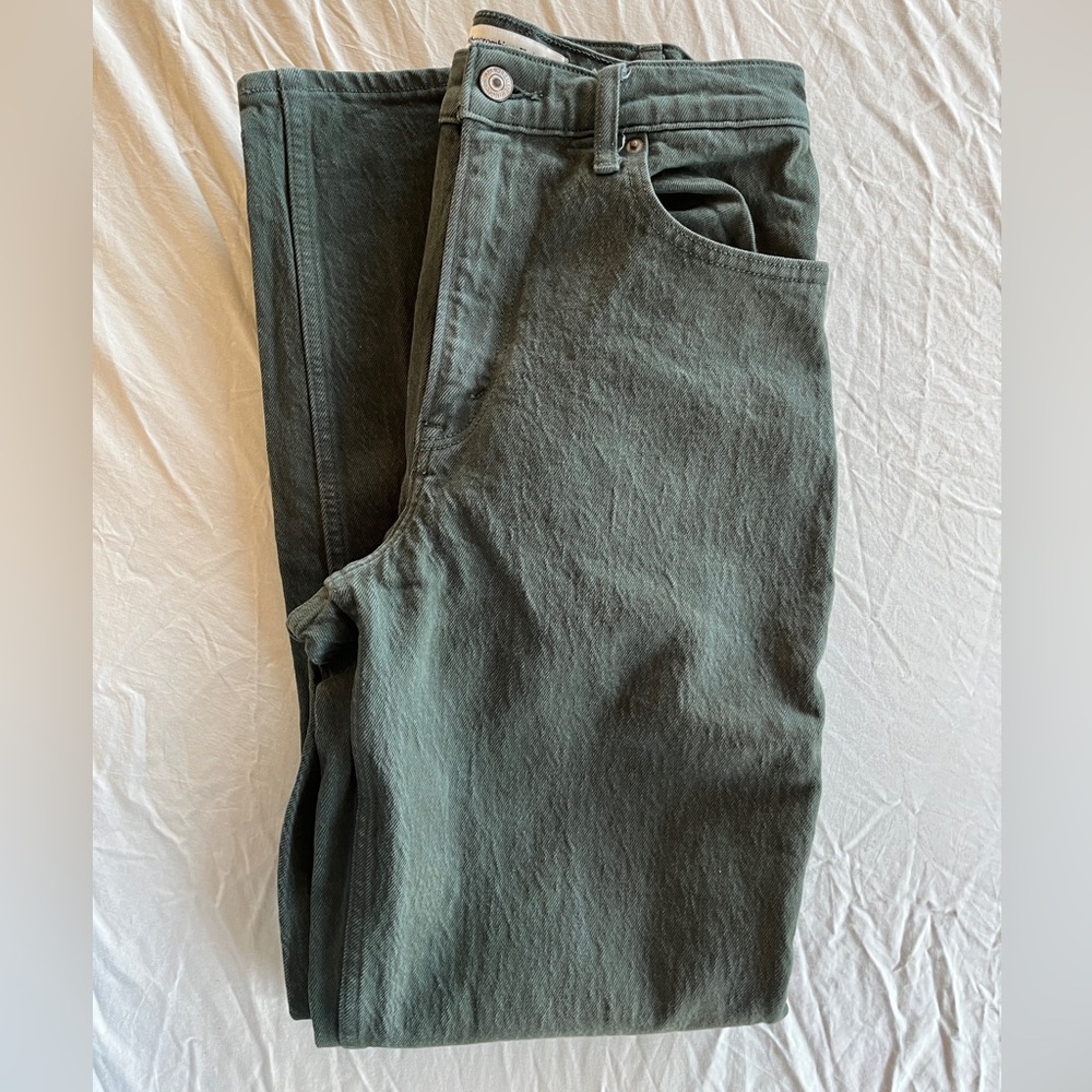 Abercrombie 90’s Straight Ultra High Rise Curve Love size 25/0 Short in Green - Picture 6 of 10